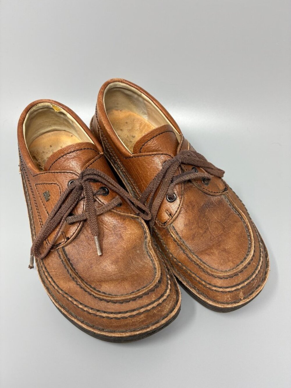 Finn Comfort Germany  brown leather lace-up shoes